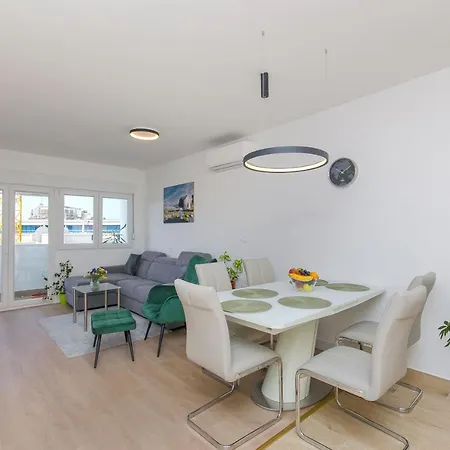 Modern Living Apartment Airy Split Kültér fotó