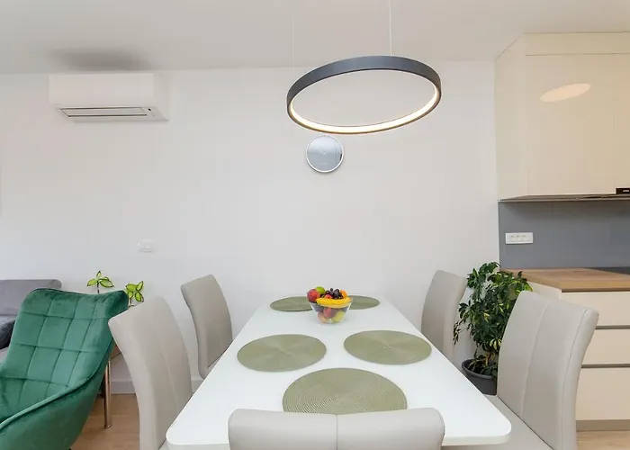 Modern Living Apartment Airy